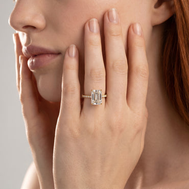 Park Avenue Regency – Emerald Halo Diamond Ring