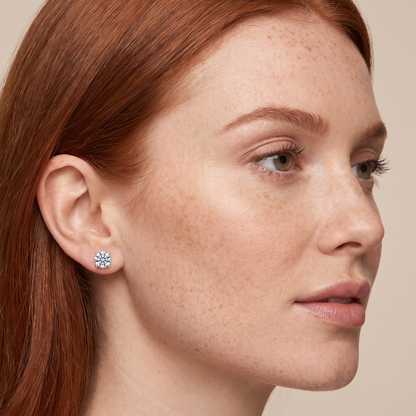 New York Solitaire Stud Earrings