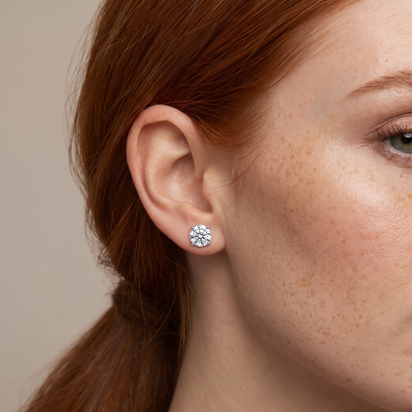 New York Solitaire Stud Earrings