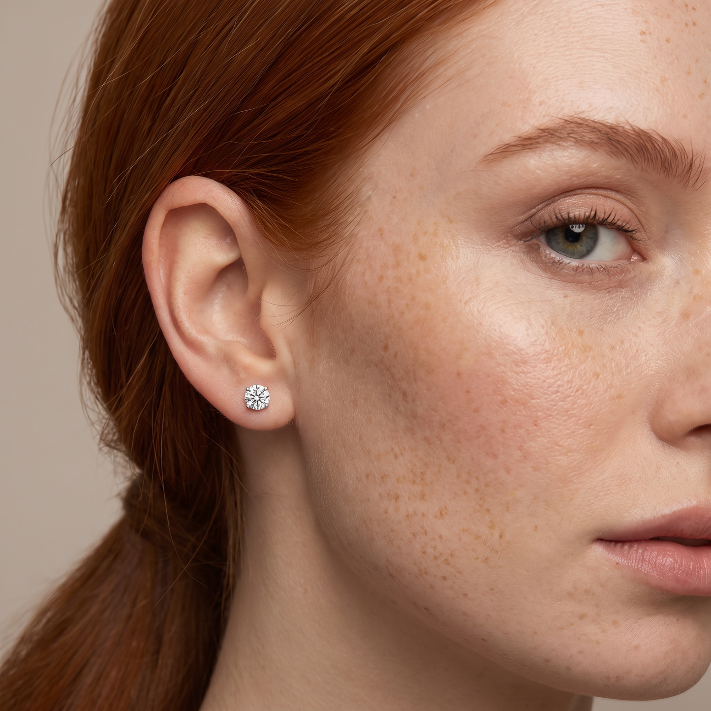 New York Solitaire Stud Earrings